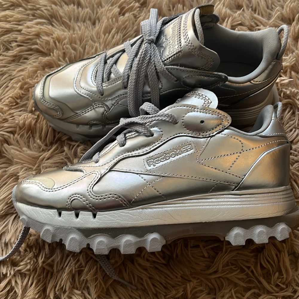 Cardi B x Wmns Classic Leather 'Silver Metallic Pewter'